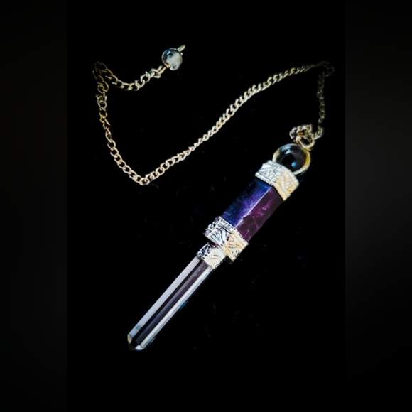 Clear Quartz Crystal Pendulum - Spiritual Pagan Wiccan Occult Tools - Picture 1 of 3
